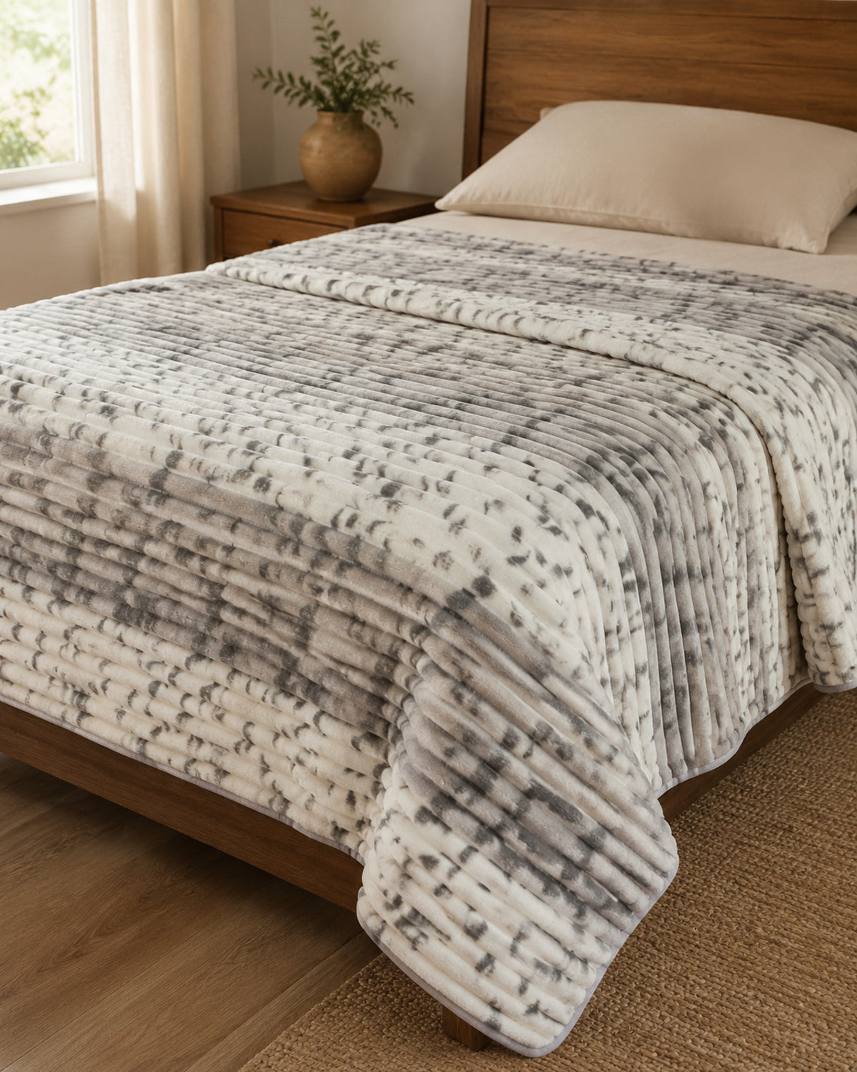 Side-angle view of mist grey abstract dash Smartchoice AC comforter