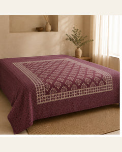 BIN-VJ-DIA-BERRY bedding lifestyle side view