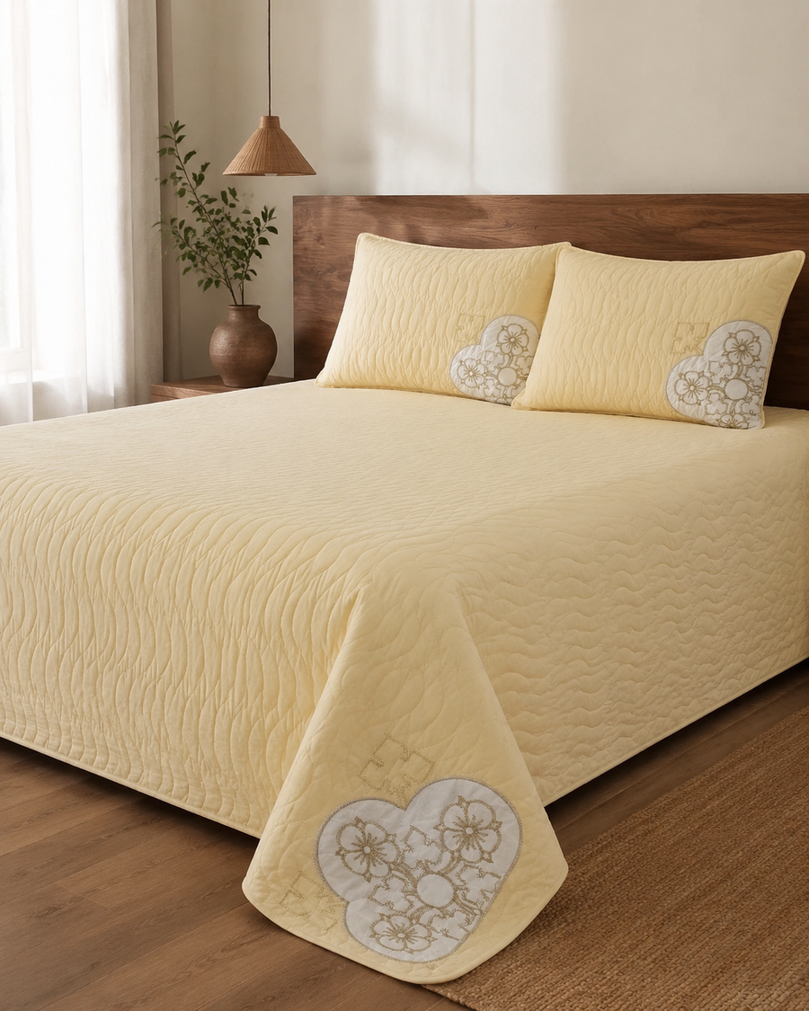 Buttercream Clover China Cotton Bedspread Set – 3 Piece – lifestyle hero