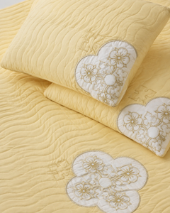 Buttercream Clover China Cotton Bedspread Set – 3 Piece – fabric detail