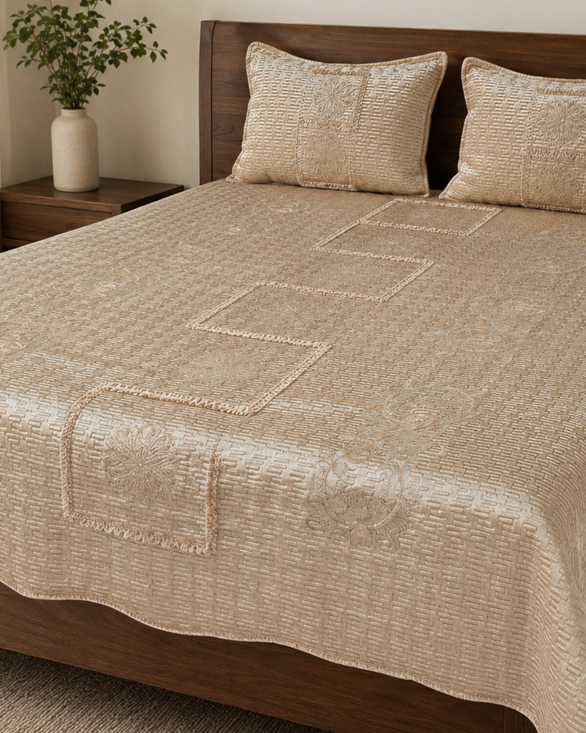 Champagne Lattice Embroidered Velvet Bedspread Set – 3 Piece – pattern detail