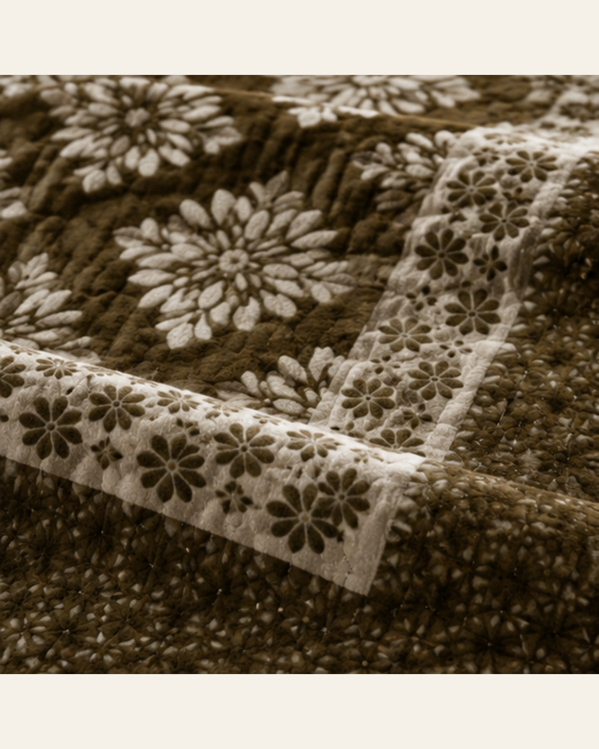 BIN-VJ-DIA-OLIVE bedding material and pattern detail