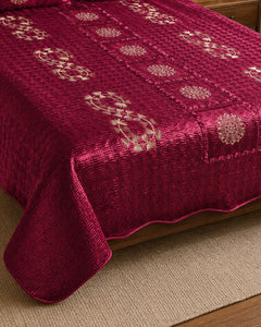 Garnet Royale Embroidered Velvet Bedspread Set – 3 Piece – border and fabric detail