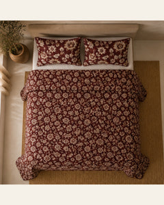 BIN-VJ-FLR-MAROON bedding overhead view